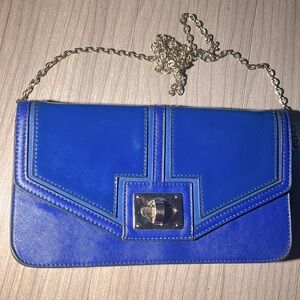 Chic Melie Bianco Clutch with Gold Chain